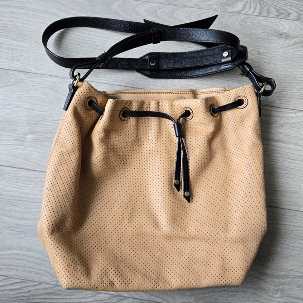 Banana Republic Bucket Bag Purse Leather